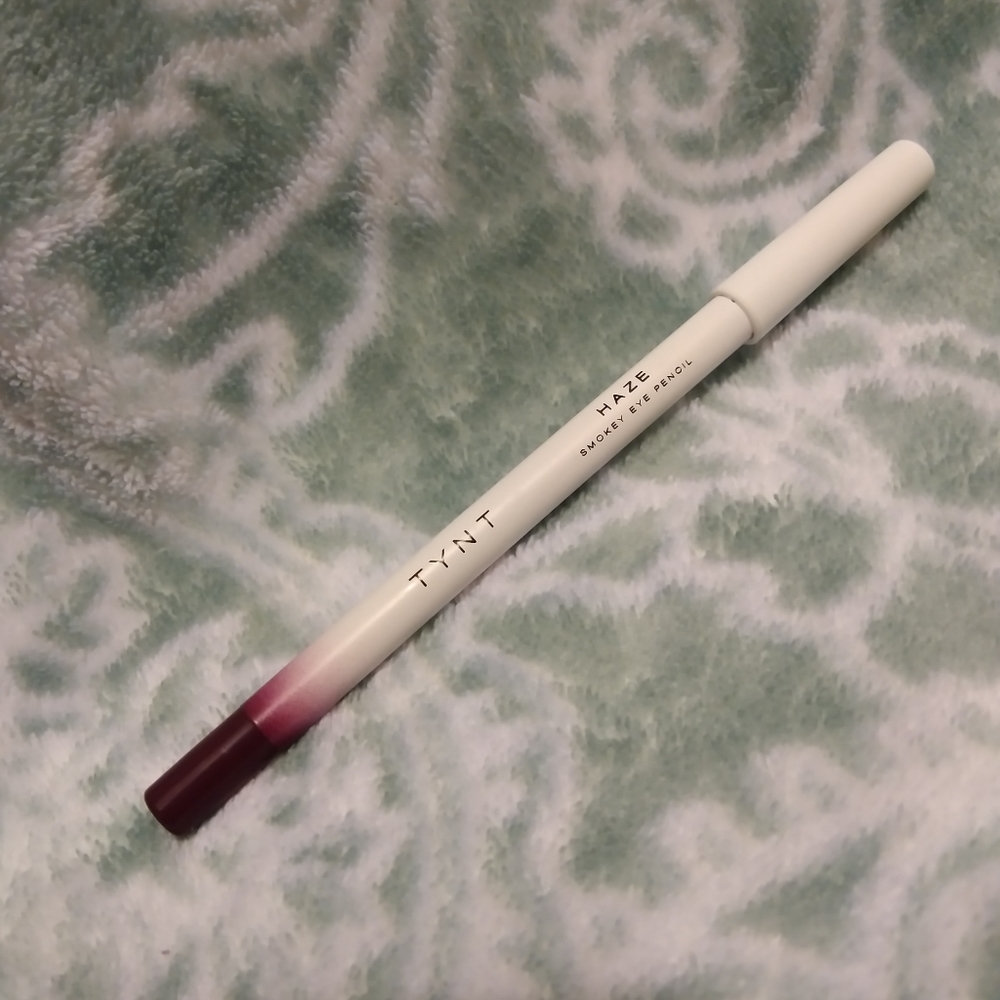 TYNT Pinot noir eyeliner